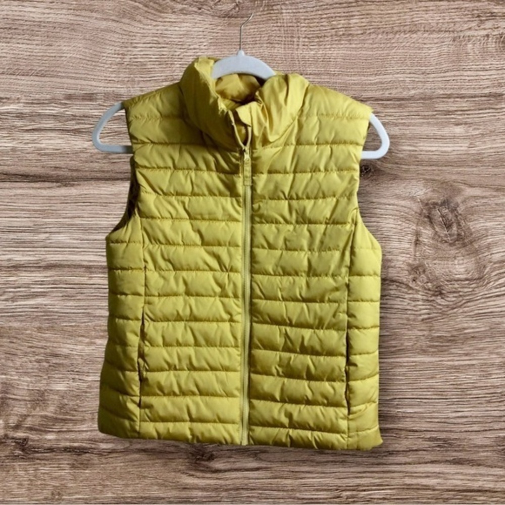 Old Navy, active mustard yellow XXL 18 puffer vest